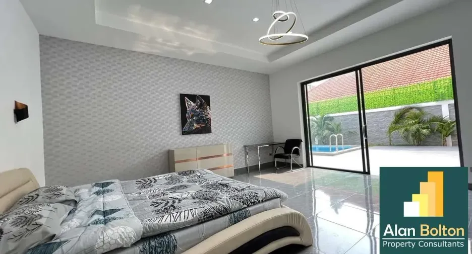 For rent and for sale 6 bedrooms house in Bang Lamung, Chonburi