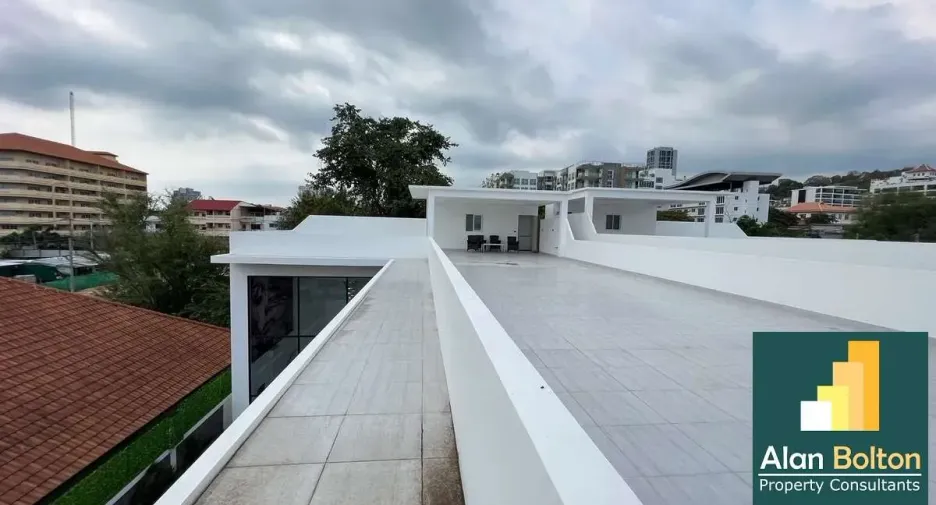For rent and for sale 6 bedrooms house in Bang Lamung, Chonburi