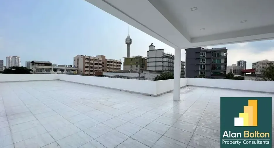 For rent and for sale 6 bedrooms house in Bang Lamung, Chonburi