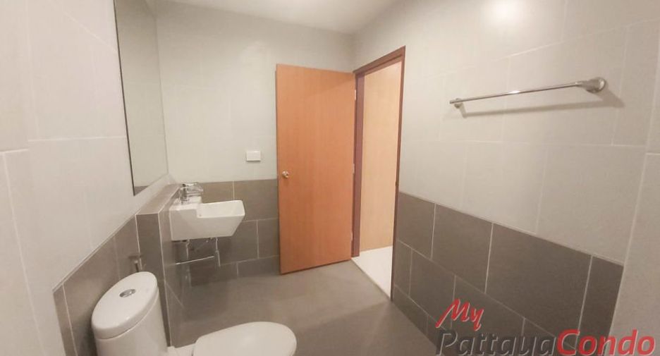 For sale studio condo in Bang Lamung, Chonburi