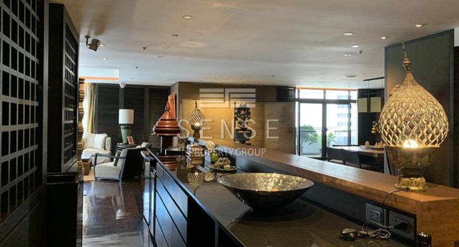 For sale 2 bed condo in Watthana, Bangkok