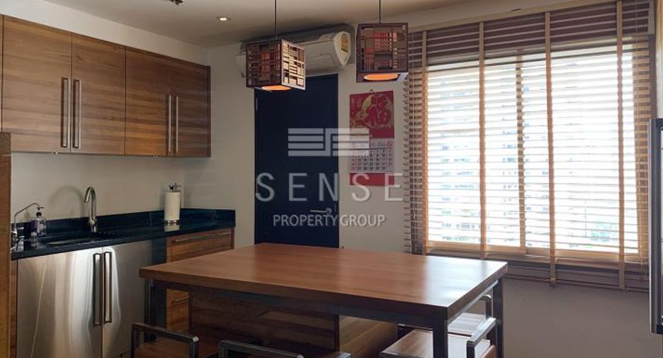 For sale 2 bed condo in Watthana, Bangkok