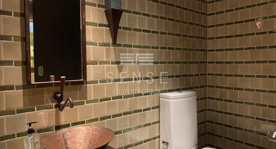 For sale 2 bed condo in Watthana, Bangkok