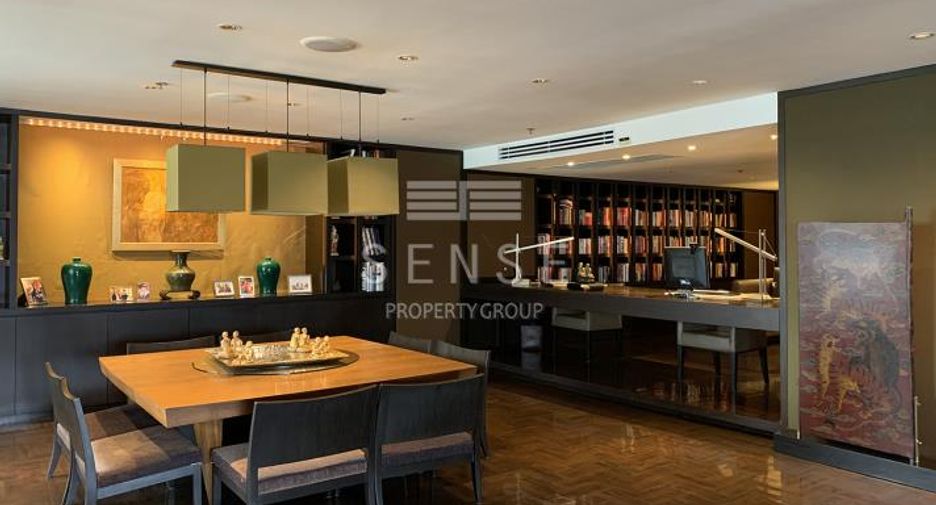 For sale 2 bed condo in Watthana, Bangkok
