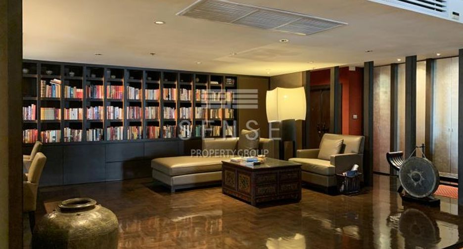 For sale 2 bed condo in Watthana, Bangkok