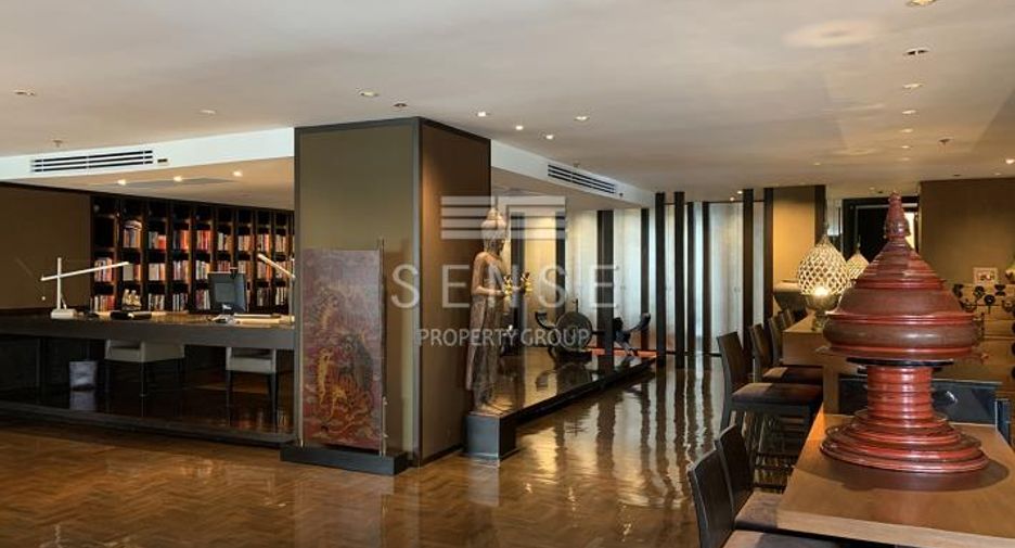 For sale 2 bed condo in Watthana, Bangkok