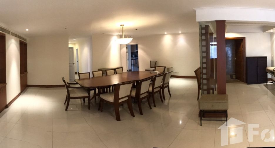 For sale 3 bed condo in Watthana, Bangkok