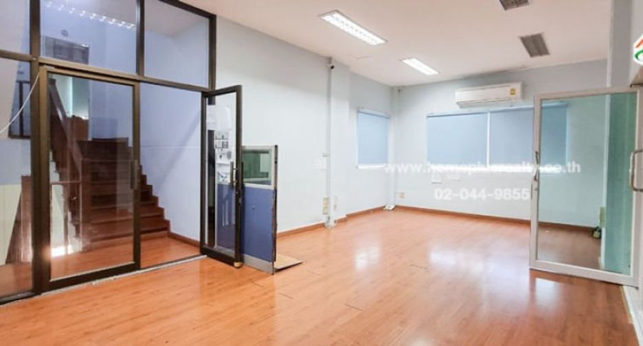 For sale 11 bedrooms retail Space in Bueng Kum, Bangkok