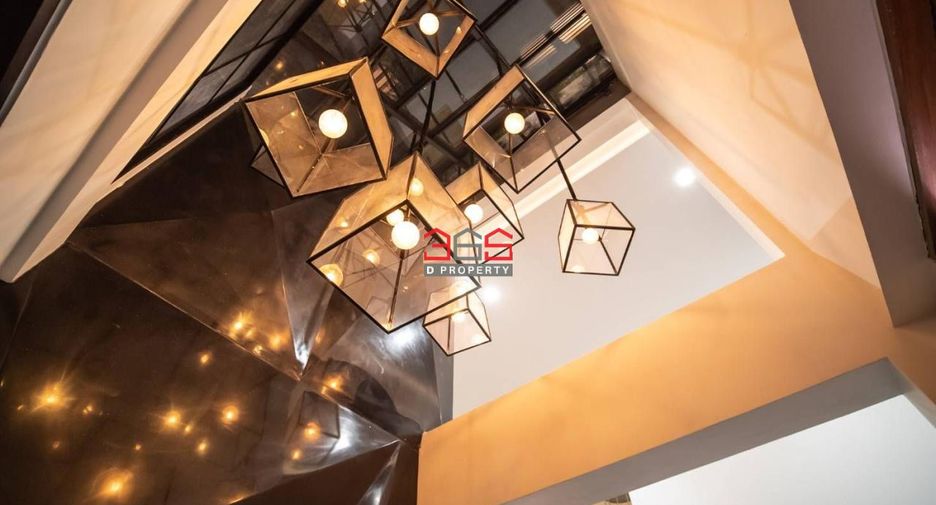 Haus zum Kauf mit 5 Zimmer in Watthana, Bangkok