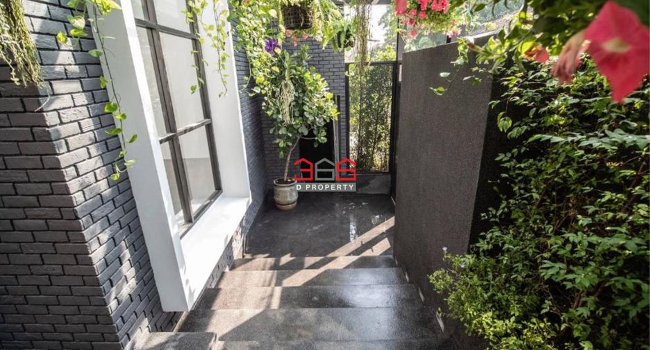 Haus zum Kauf mit 5 Zimmer in Watthana, Bangkok