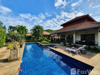For sale 4 bed villa in Hua Hin, Prachuap Khiri Khan