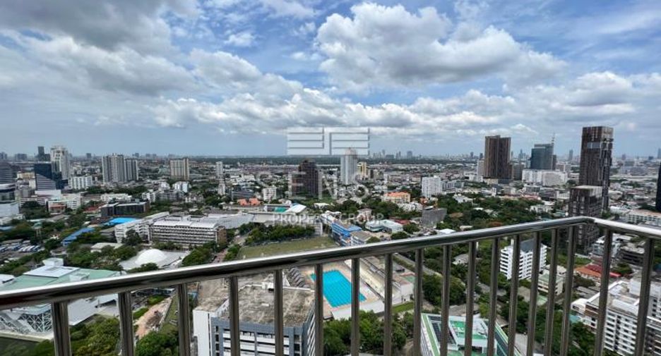 À louer 3 chambres condo à Khlong Toei, Bangkok