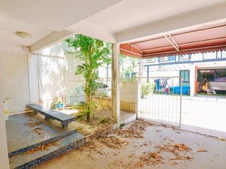 出租 2 卧室 联排别墅 在 Khlong Toei, 曼谷