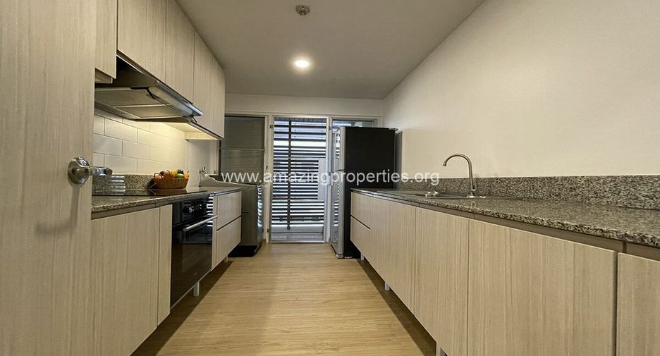 For rent 3 bed condo in Mueang Nakhon Ratchasima, Nakhon Ratchasima