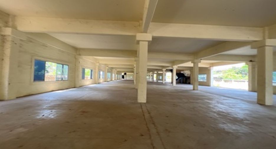For sale warehouse in Saraphi, Chiang Mai