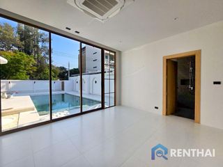 For sale 5 bed villa in Bang Lamung, Chonburi