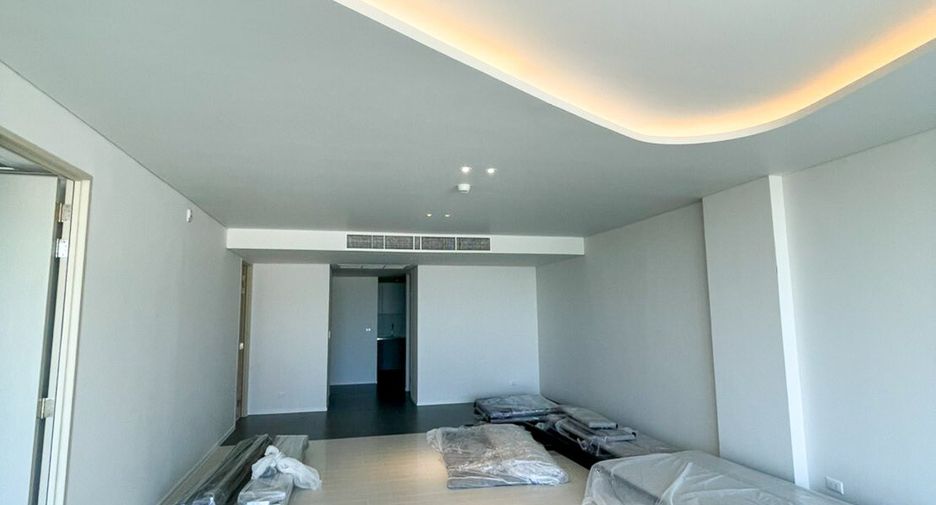 For sale 3 bed apartment in Hua Hin, Prachuap Khiri Khan