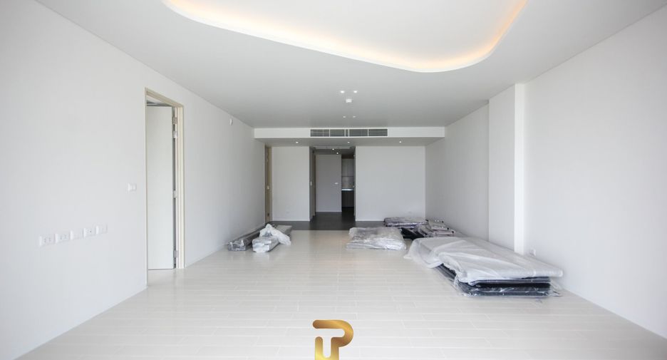 For sale 3 bed apartment in Hua Hin, Prachuap Khiri Khan