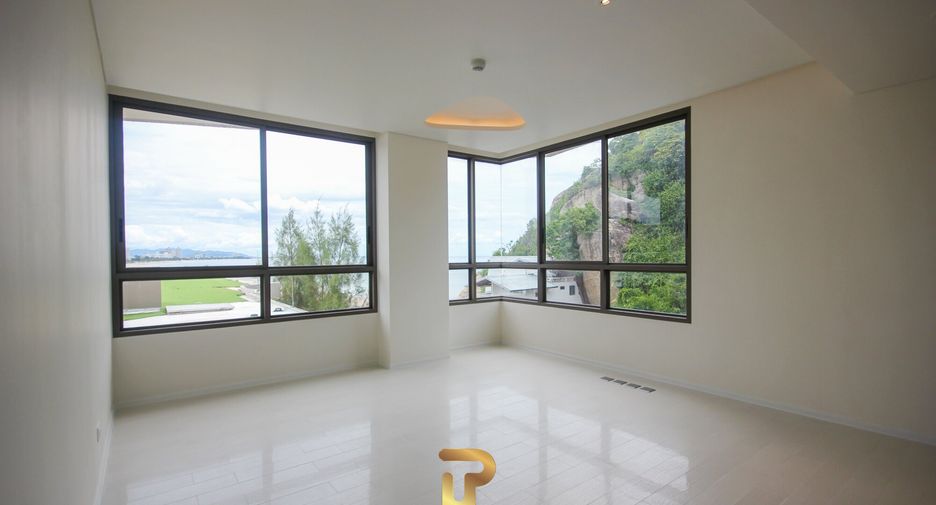 For sale 3 bed apartment in Hua Hin, Prachuap Khiri Khan