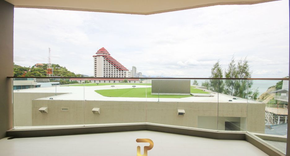 For sale 3 bed apartment in Hua Hin, Prachuap Khiri Khan