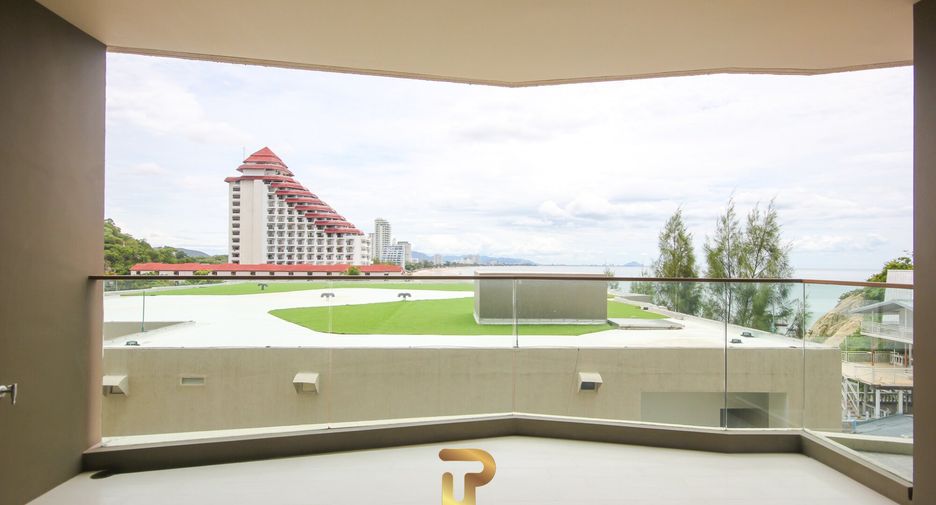 For sale 3 bed apartment in Hua Hin, Prachuap Khiri Khan