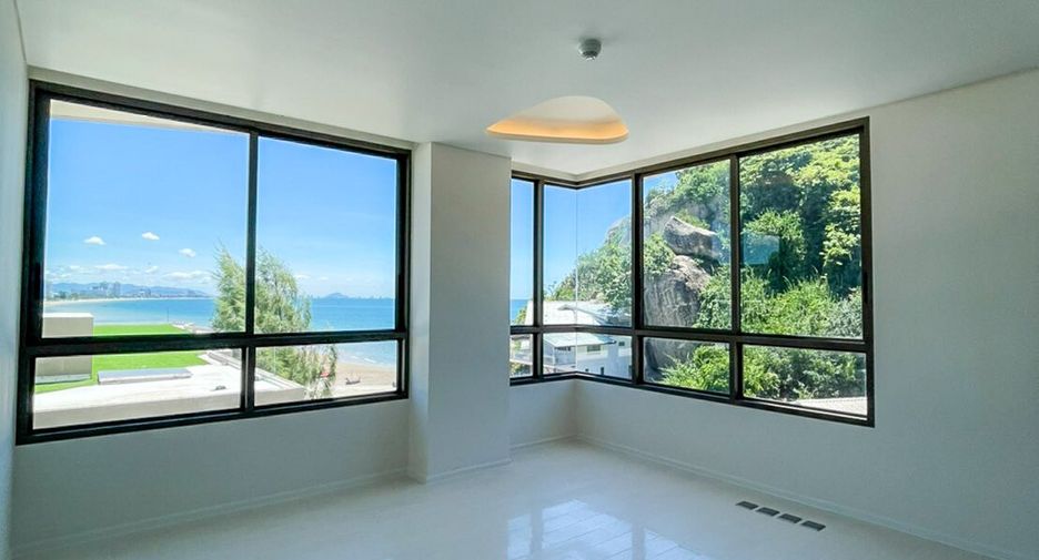 For sale 3 bed apartment in Hua Hin, Prachuap Khiri Khan