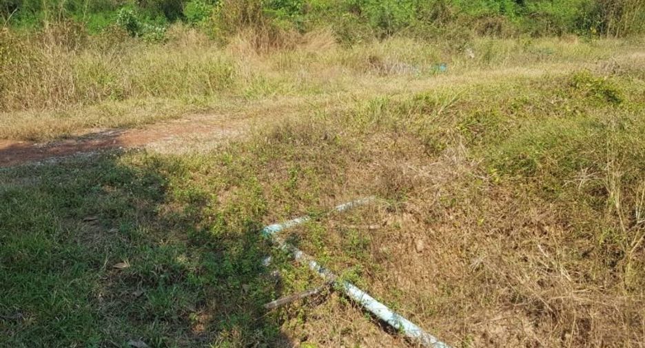 Terreno en venta en Mueang Uttaradit, Uttaradit