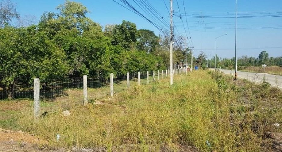 Terreno en venta en Mueang Uttaradit, Uttaradit