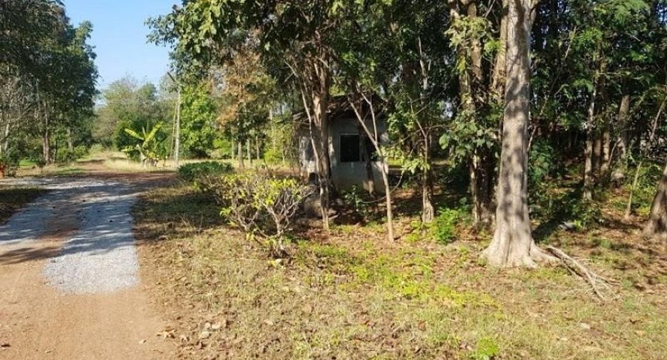 Terreno en venta en Mueang Uttaradit, Uttaradit