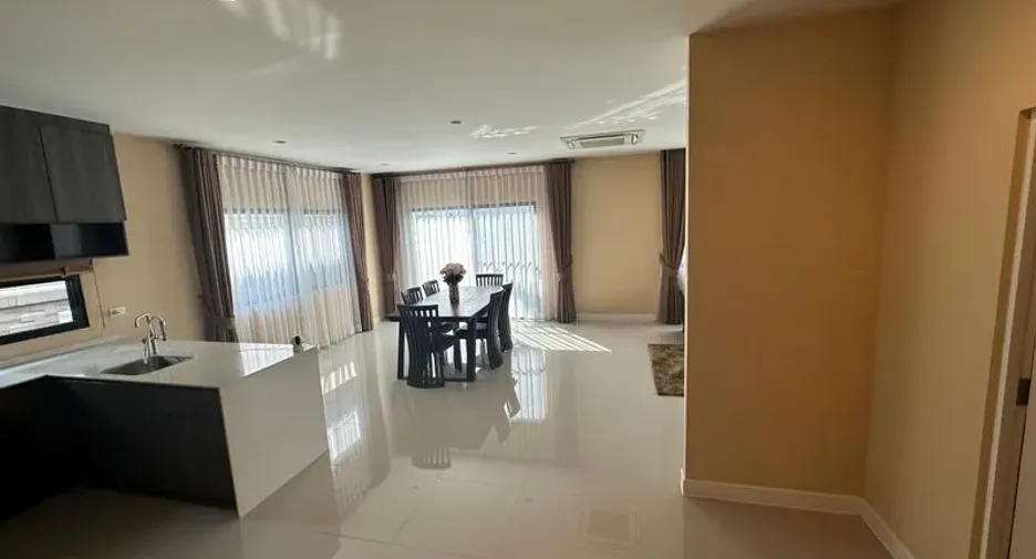 出租 和 出售 4 卧室 独立屋 在 Lam Luk Ka, Pathum Thani