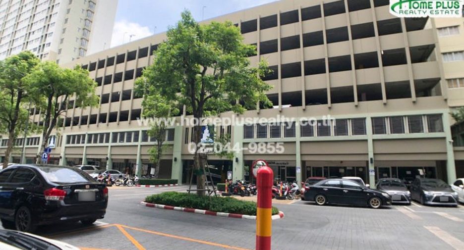 For sale 1 bed condo in Khan Na Yao, Bangkok
