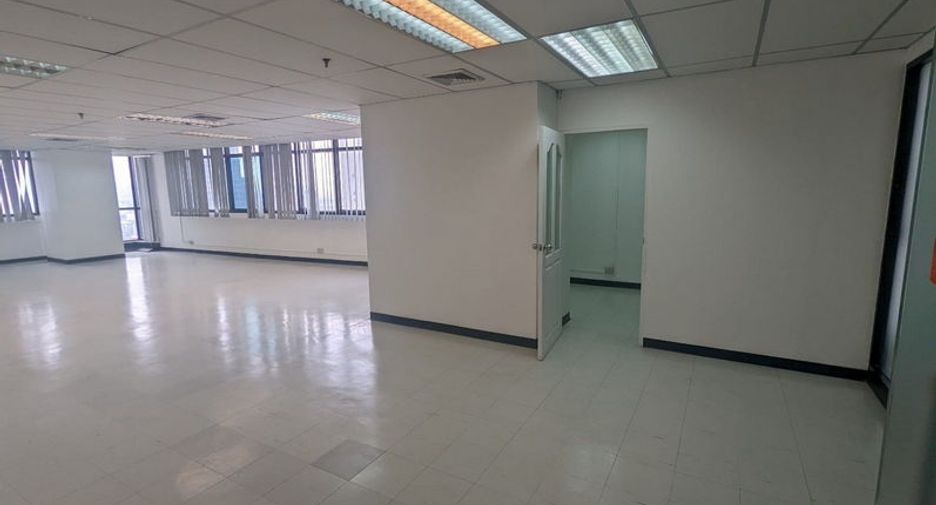 For sale and for rent 1 bed office in Ratchathewi, Bangkok