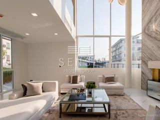 Casa adosada en venta de 4 habitaciones en Wang Thonglang, Bangkok