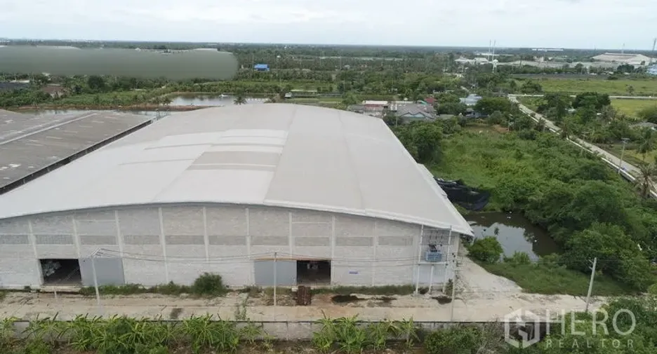 Almacén en alquiler y en venta en Krathum Baen, Samut Sakhon