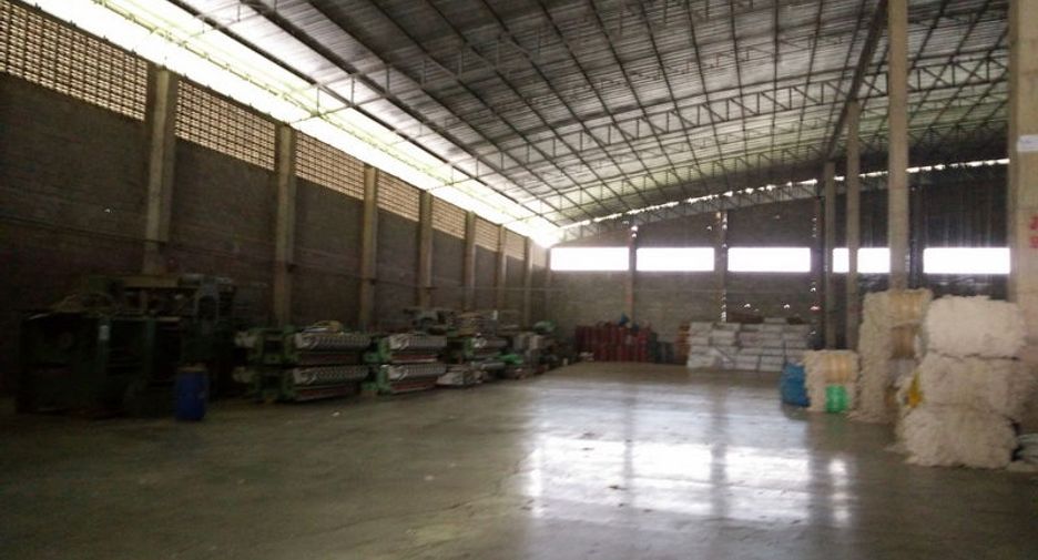 For sale そして for rent warehouse in Krathum Baen, Samut Sakhon