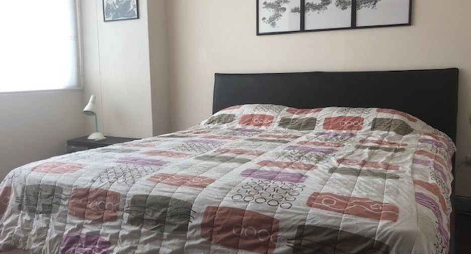 For sale 3 bedrooms condo in Watthana, Bangkok