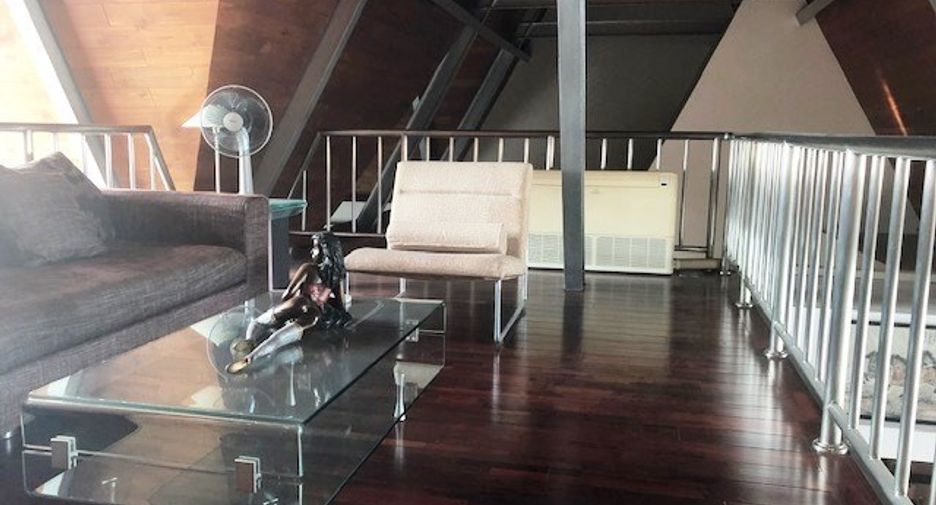 For sale 3 bedrooms condo in Watthana, Bangkok