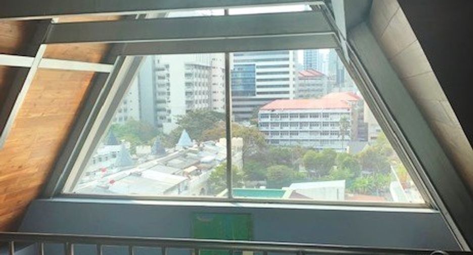 For sale 3 bedrooms condo in Watthana, Bangkok