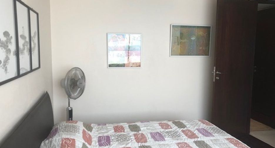 For sale 3 bedrooms condo in Watthana, Bangkok