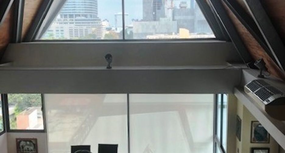 For sale 3 bedrooms condo in Watthana, Bangkok