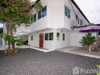 For sale 4 Beds house in Wang Thonglang, Bangkok