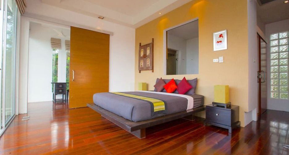 For rent and for sale 4 bedrooms villa in Kathu, Phuket
