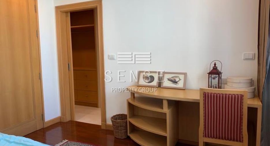 Condo en alquiler de 3 habitaciones en Khlong Toei, Bangkok