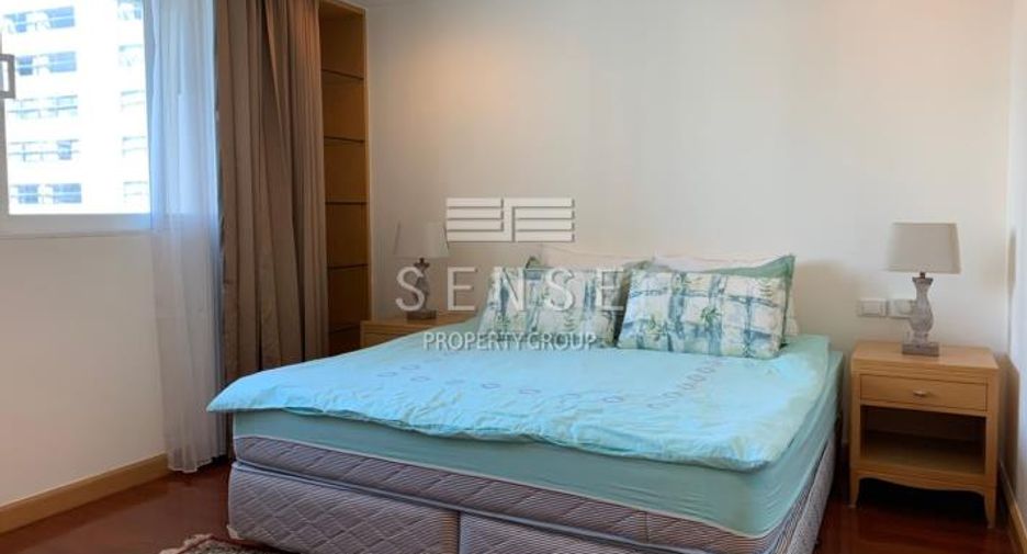 Condo en alquiler de 3 habitaciones en Khlong Toei, Bangkok