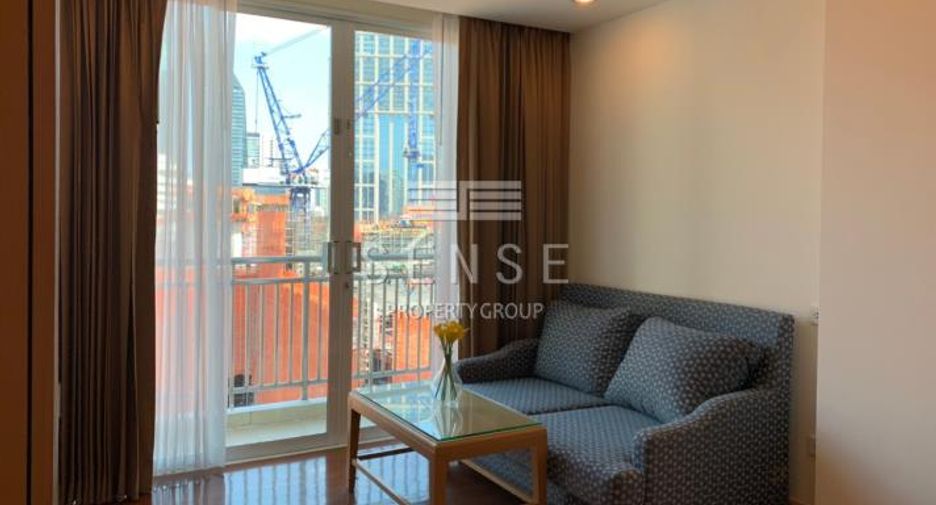 Condo en alquiler de 3 habitaciones en Khlong Toei, Bangkok