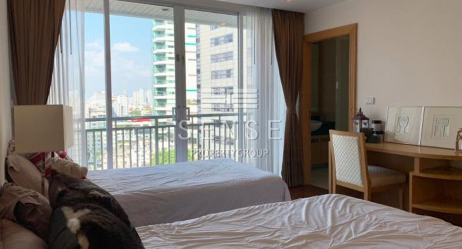 Condo en alquiler de 3 habitaciones en Khlong Toei, Bangkok