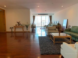 For rent 3 bedrooms condo in Khlong Toei, Bangkok