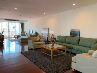 For rent 3 bedrooms condo in Khlong Toei, Bangkok