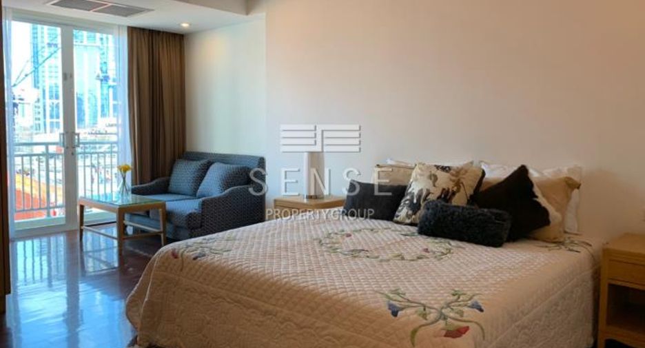 Condo en alquiler de 3 habitaciones en Khlong Toei, Bangkok