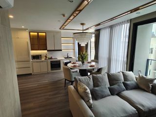 For rent 3 bed condo in Pathum Wan, Bangkok